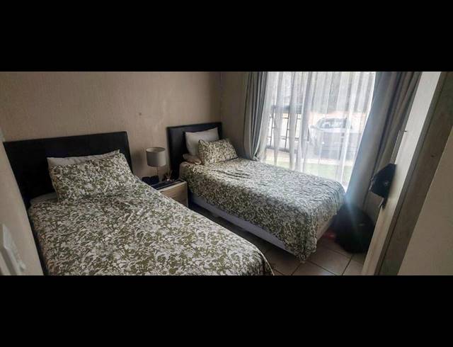 2 BEDROOM HOUSE FOR SALE IN WILGEHEUWEL